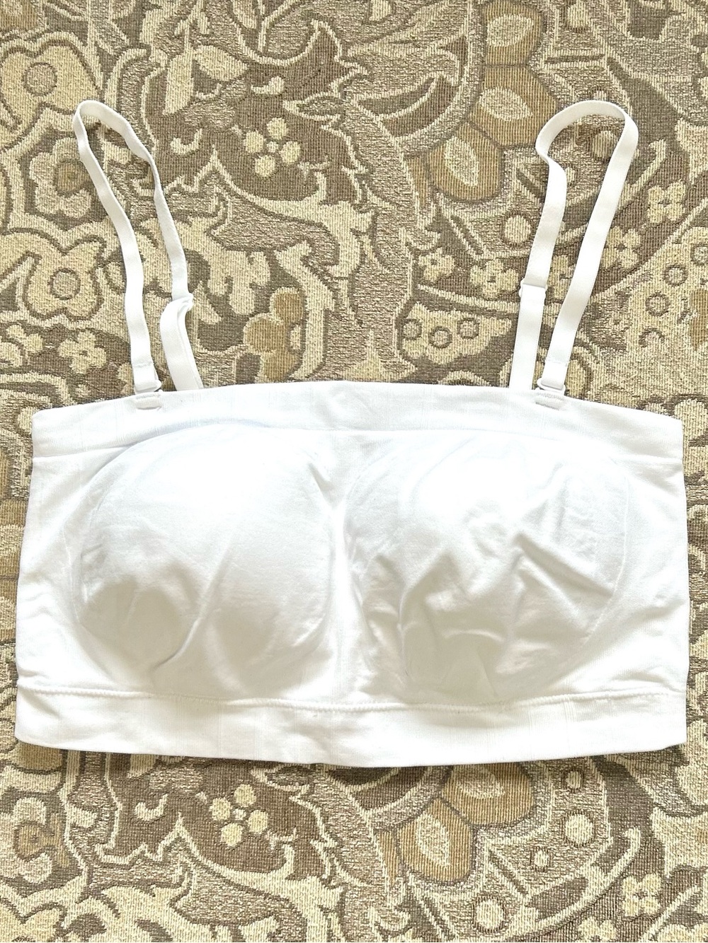 Truekind Convertible Strapless Wireless Bandeau Bra by Shapermint